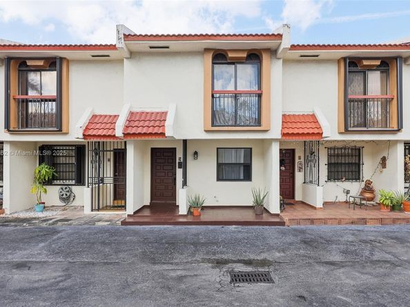 8389 NW 8th St 7, Miami FL 33126