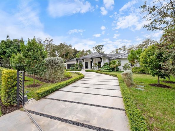 11600 SW 77th Ave, Pinecrest FL 33156