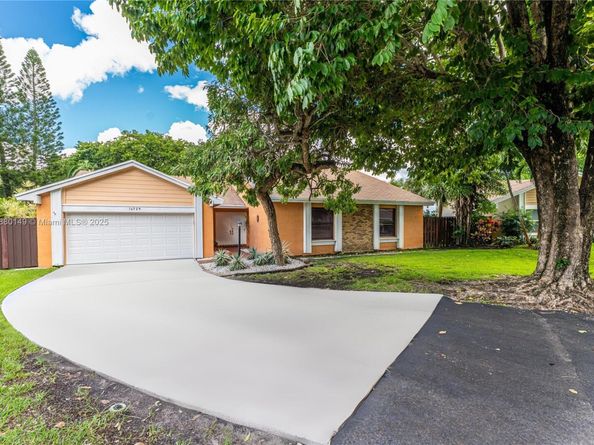 14729 SW 53rd Ter, Miami FL 33185