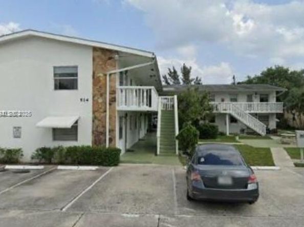 514 S C St 4, Lake Worth FL 33460