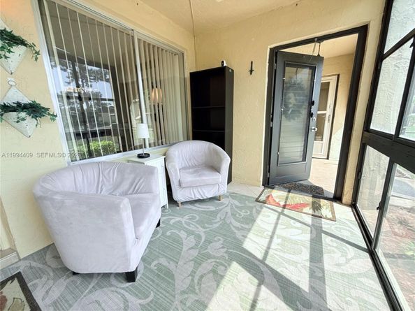 340 Pine Ridge Cir C1, Green Acres FL 33463