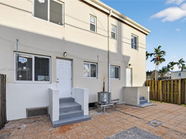 475 NW 84th Ter 475, Miami FL 33150