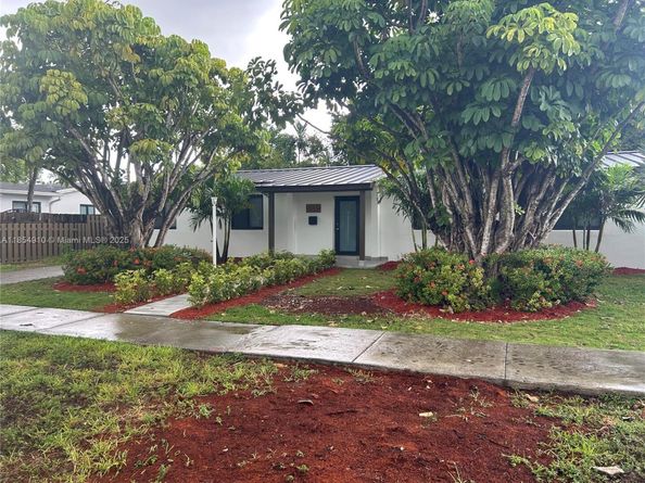 5711 SW 92nd Ave, Miami FL 33173