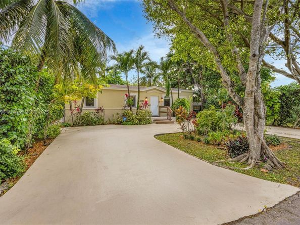 6086 SW 20th St, Miami FL 33155