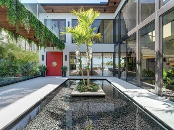 857 N Shore Dr