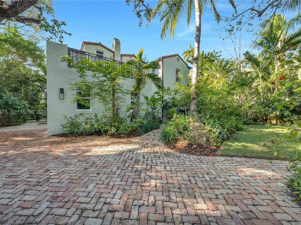 1720 Espanola Dr, Miami FL 33133