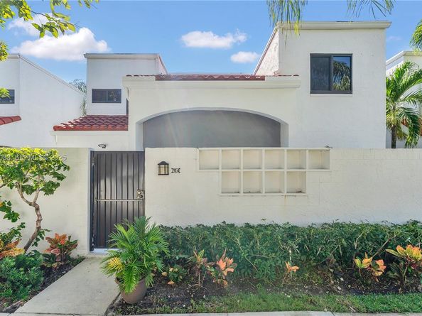 20903 Leeward Ct 3141, Aventura FL 33180