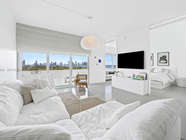 3 Island Ave PHG, Miami Beach FL 33139