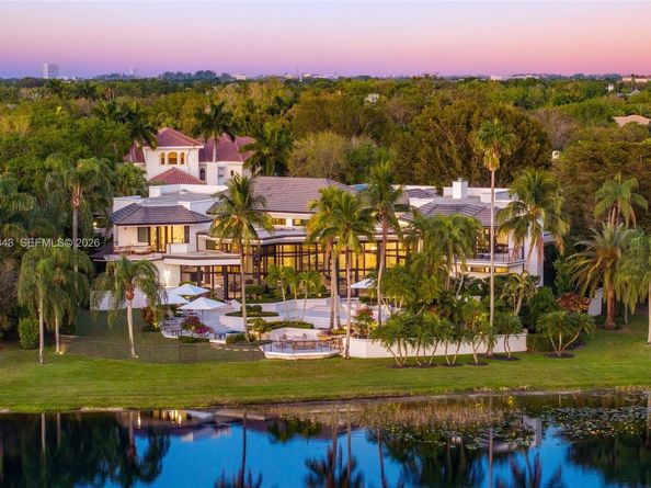 2965 Surrey Ln, Weston FL 33331