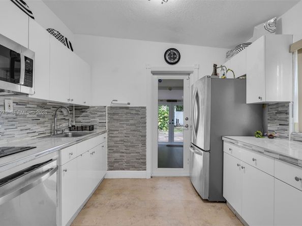 13800 NW 2nd Ave, North Miami FL 33168