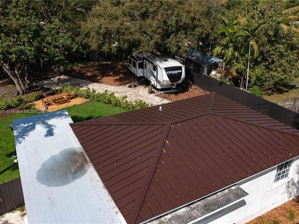 1153 NE 158th St, North Miami Beach FL 33162