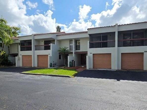 Undisclosed Address #A12056895, Lauderhill FL 33319