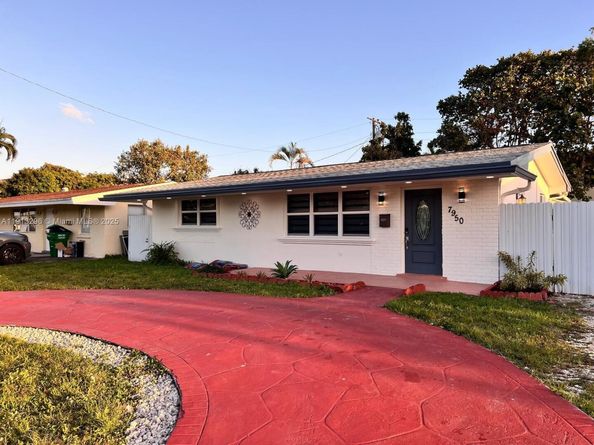 7950 NW 10th St, Pembroke Pines FL 33024