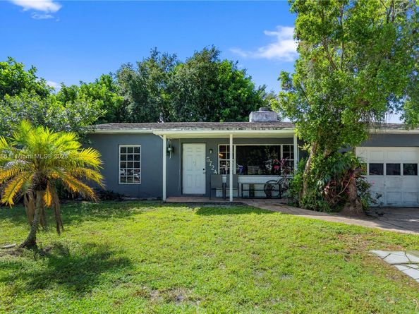 5724 Mckinley St, Hollywood FL 33021