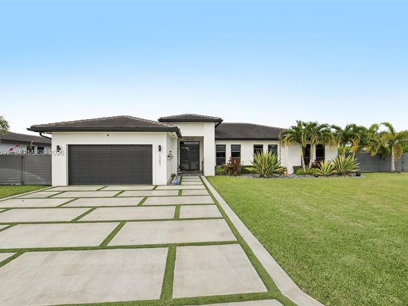 13203 SW 228th St, Miami FL 33170
