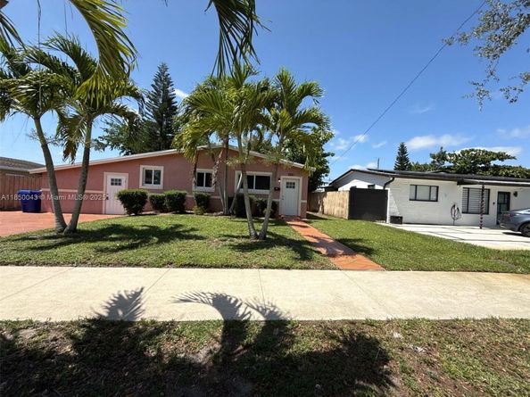 7331 Cleveland St, Hollywood FL 33024