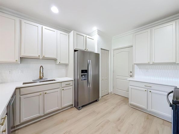 4106 WINDMILL PALM Way FL 33463