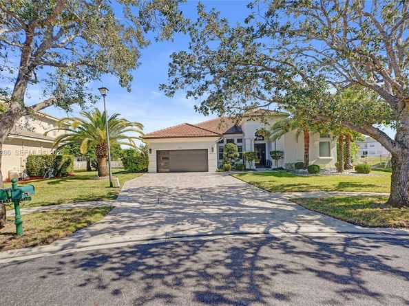 3311 SW 194th Ter, Miramar FL 33029