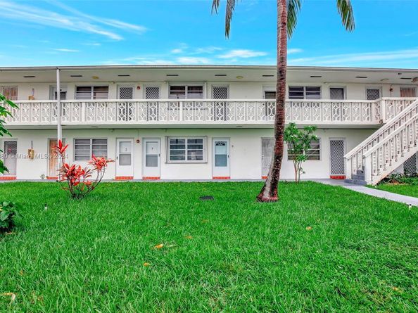 121 NE 204th St 9, Miami Gardens FL 33179