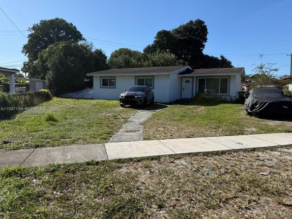 1218 NW 15th St, Fort Lauderdale FL 33311