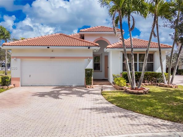 12109 NW 52nd Ct, Coral Springs FL 33076