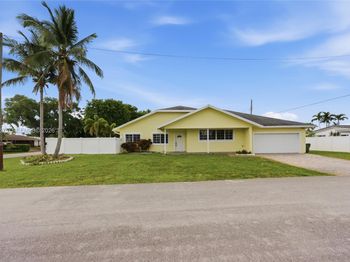 4361 NE 13th Ter