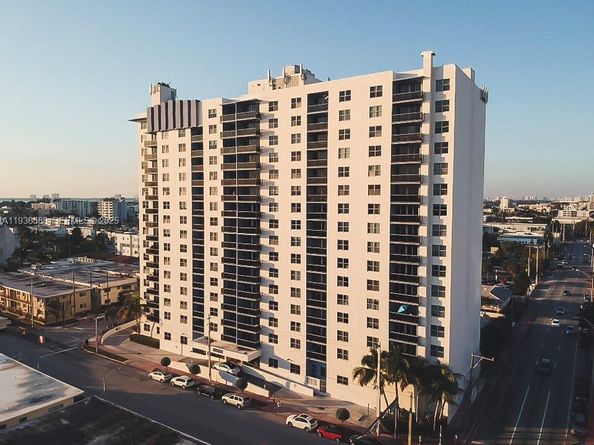 401 69th St 304, Miami Beach FL 33141