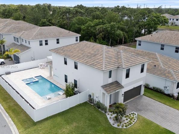 7126 Rockwood Rd, Jupiter FL 33458