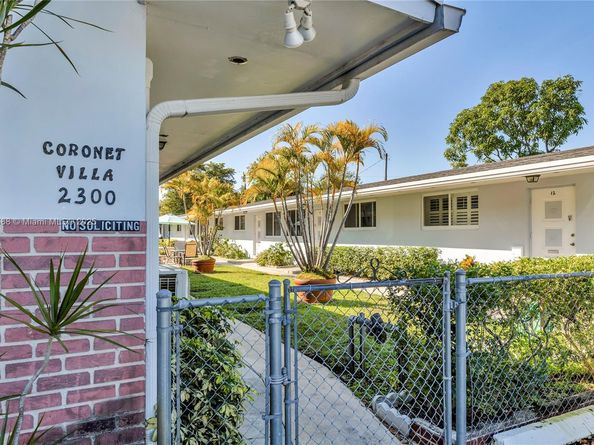 2300 Jackson St 10, Hollywood FL 33020