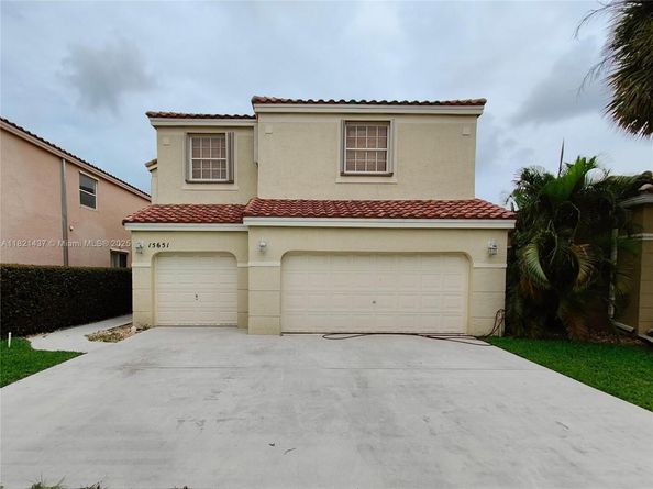 15651 NW 14th Ct, Pembroke Pines FL 33028