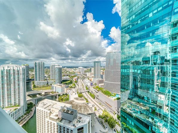 200 Biscayne Boulevard Way 4411, Miami FL 33131