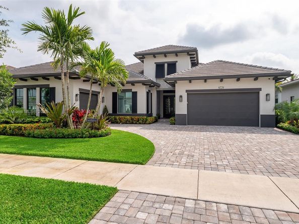 9228 Coral Isles Cir, Palm Beach Gardens FL 33412