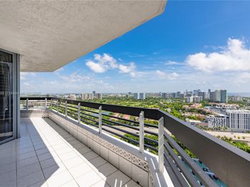 3530 Mystic Pointe Dr