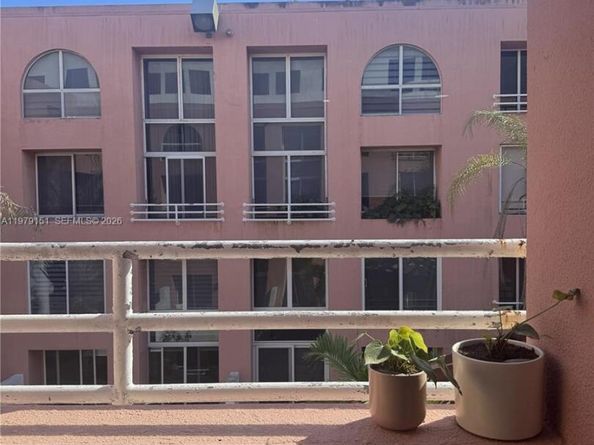 2801 Florida Ave 433, Coconut Grove FL 33133