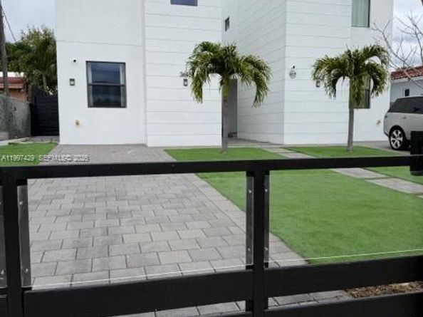 3645 SW 3 st, Miami FL 33135
