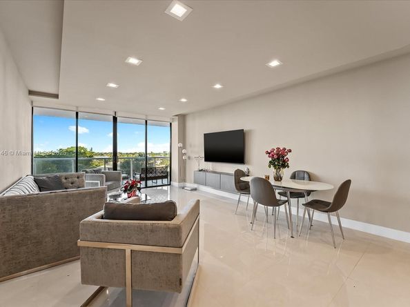 20281 E Country Club Dr 304, Aventura FL 33180