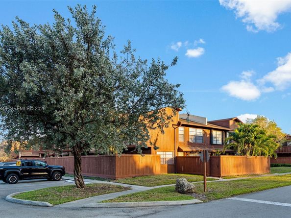 6554 SW 114th Pl E74, Miami FL 33173