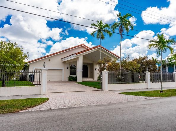 4655 SW 89th Ave, Miami FL 33165