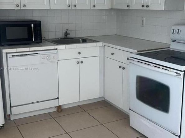 4820 NW 9th Dr 4820, Plantation FL 33317