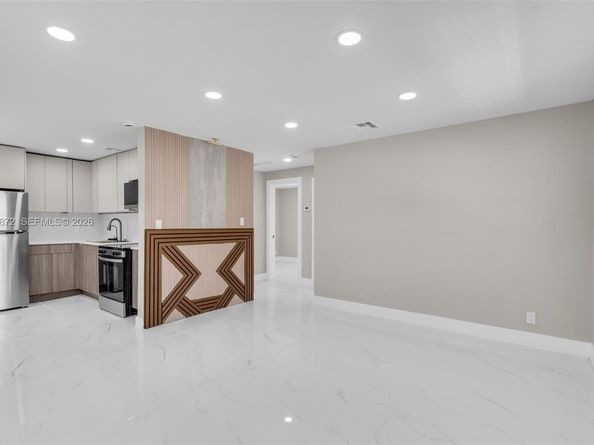 1660 W 26th St, Riviera Beach FL 33404
