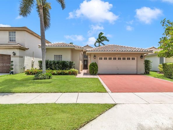 16260 La Costa Dr, Weston FL 33326