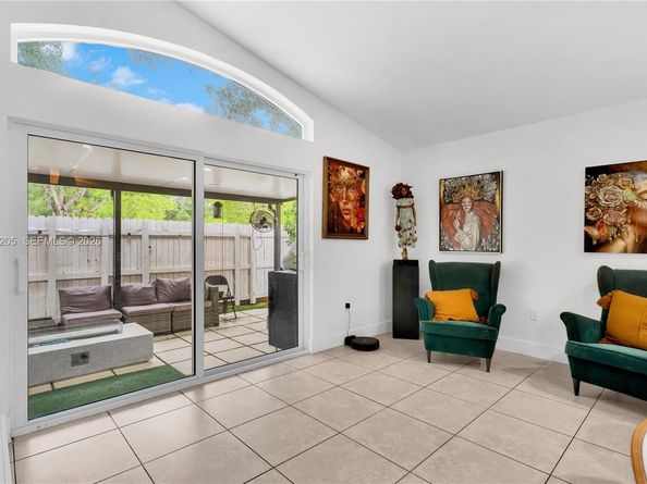 1959 SE 10th St, Homestead FL 33035