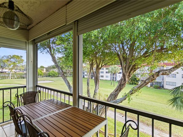 8940 S Hollybrook Blvd 53304, Pembroke Pines FL 33025