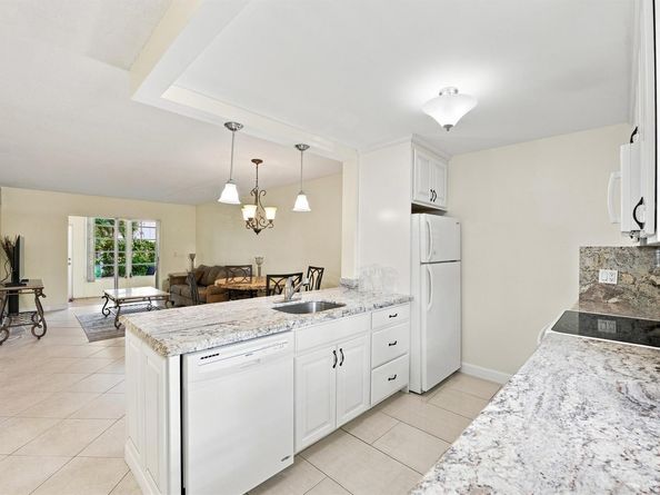 2223 NE 1st Court 101, Boynton Beach FL 33435