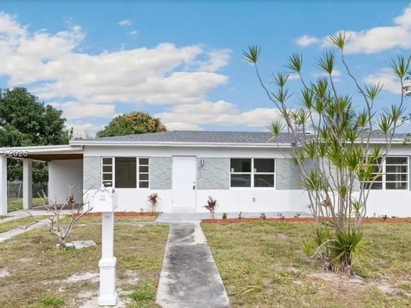 911 NW 142nd St, Miami FL 33168