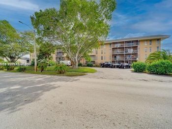4848 NW 24th Ct