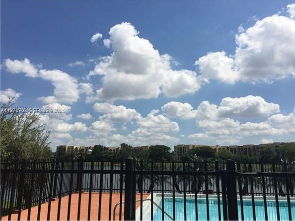 9688 Fontainebleau Blvd 409, Miami FL 33172