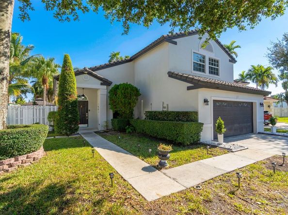 2003 NW 181st Ave, Pembroke Pines FL 33029