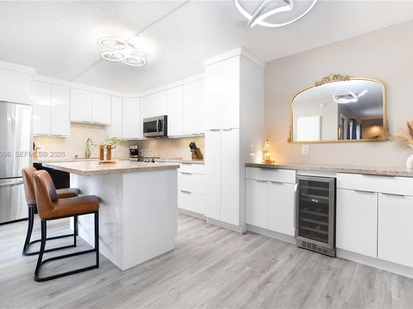 9844 NW 6th Ct, Plantation FL 33324