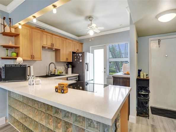 3181 S Ocean Dr 107, Hallandale Beach FL 33009